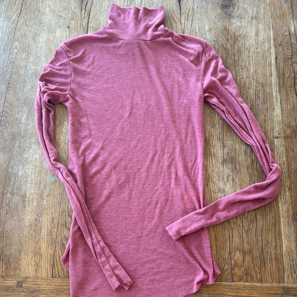 MOLLY BRACKEN LONG SLEEVE TOP